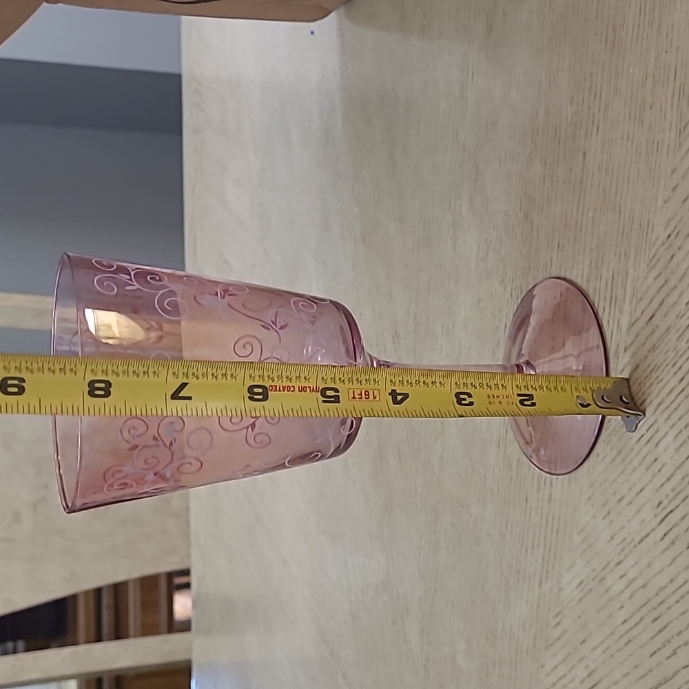 Rose colored, etched stemware - Picture 4 of 5